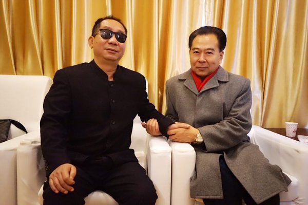 史光柱会长与周恩来总理的扮演者曹志英老师亲切交谈