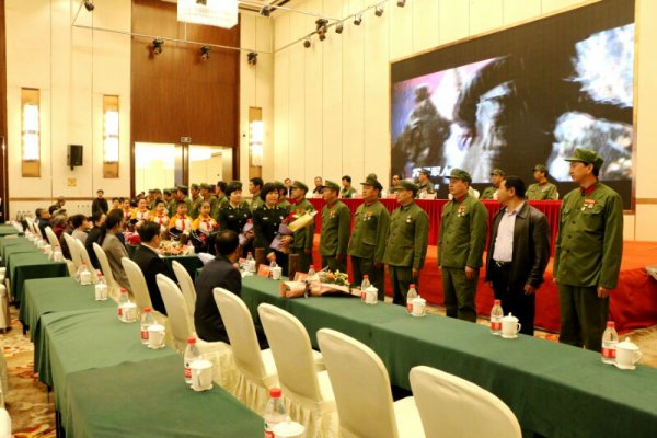 史光柱与昔日老山战友
