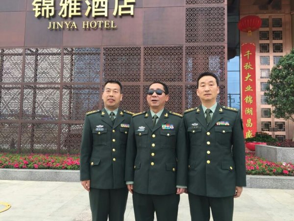 跟县武装部部长政委