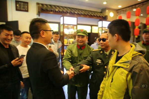 西安战友宋金华工作区人员迎接史光柱
