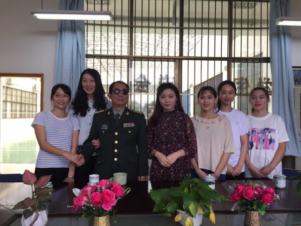 史光柱与学院老师代表