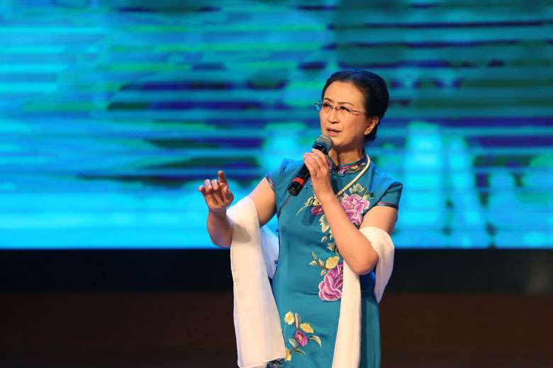 方晓老师演出现场