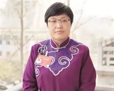 杜明燕.jpg